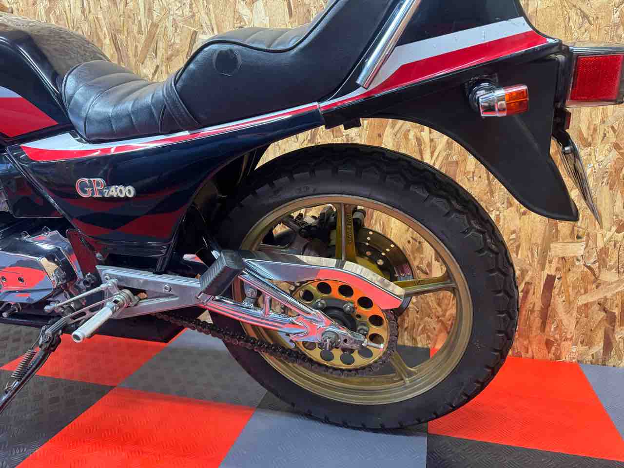 販売車両 国内Z400GP 初年度S57.4月 格安80万円＋TAX レストア仕上げ
