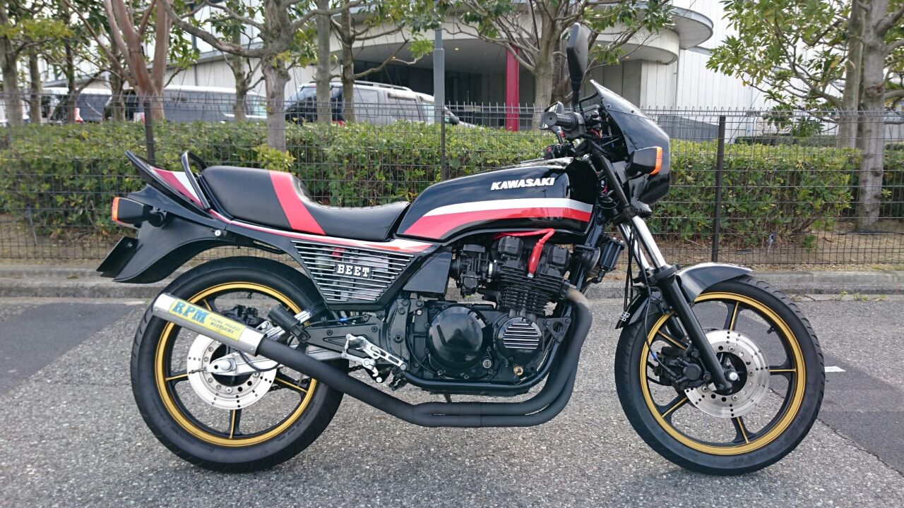 イケてるビキニカウルの取り付け方 : Z400GP専門店 エムゼクト