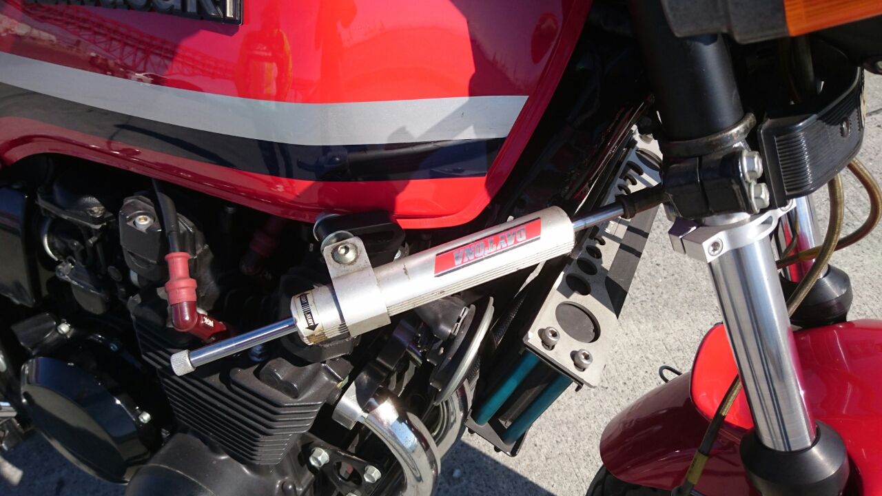 z400gp ステアリングダンパー