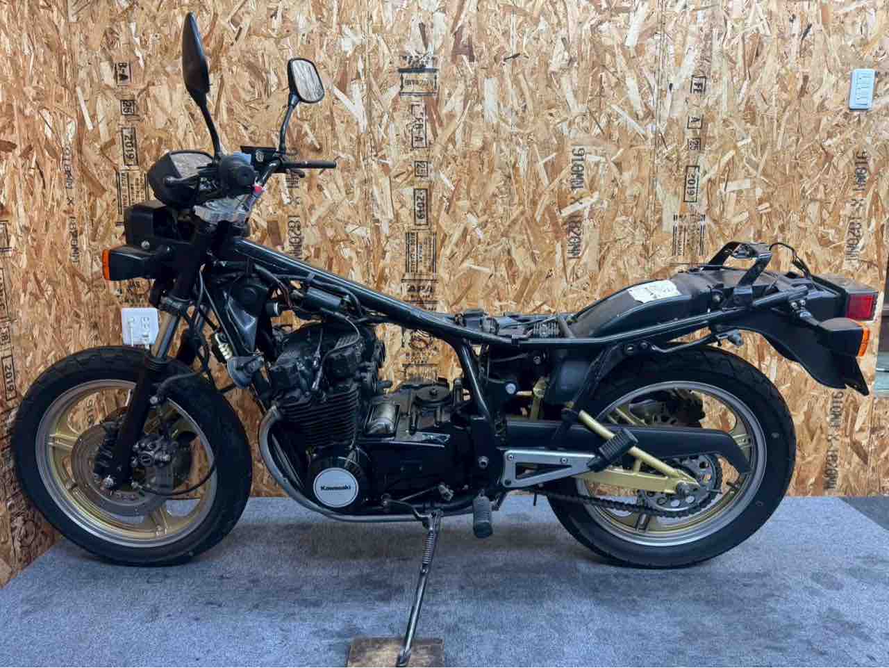 大阪府M様のZ400GPセミレストア② : Z400GP専門店 エムゼクト つね