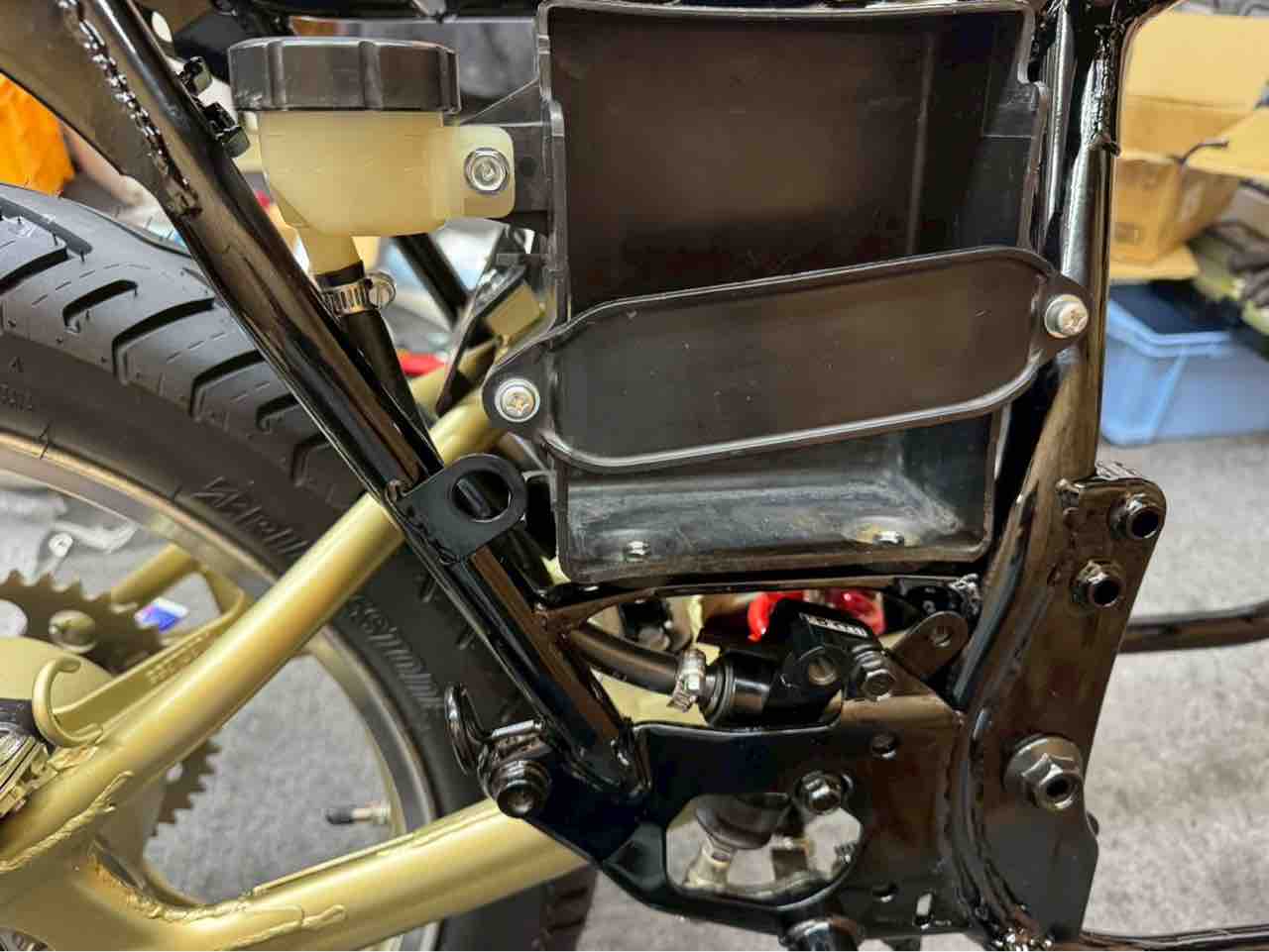 大阪府M様のZ400GPセミレストア⑧ : Z400GP専門店 エムゼクト つね