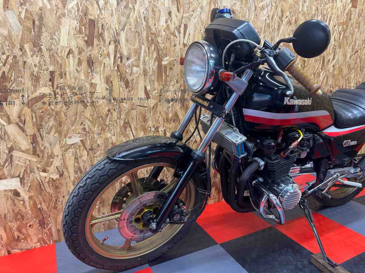 販売車両 国内Z400GP 初年度S57.4月 格安80万円＋TAX レストア仕上げ