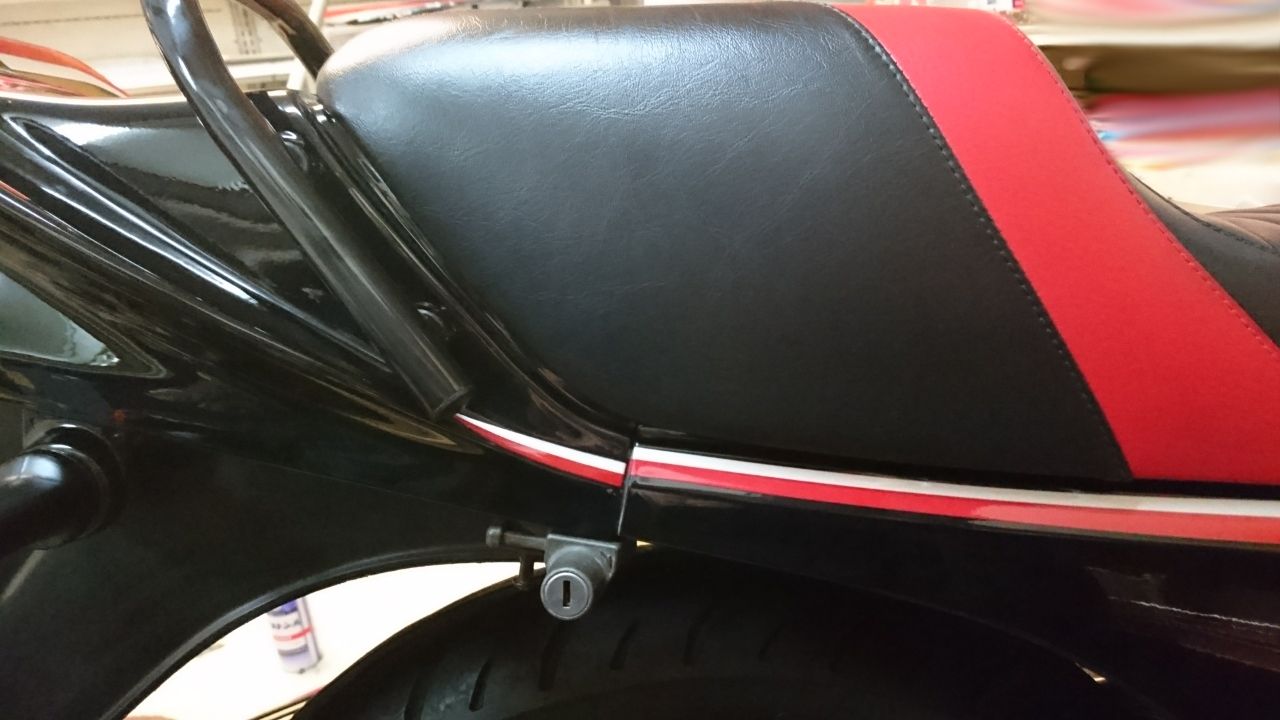 気になるスキマ 絶版BEETテールカウル編 : Z400GP専門店