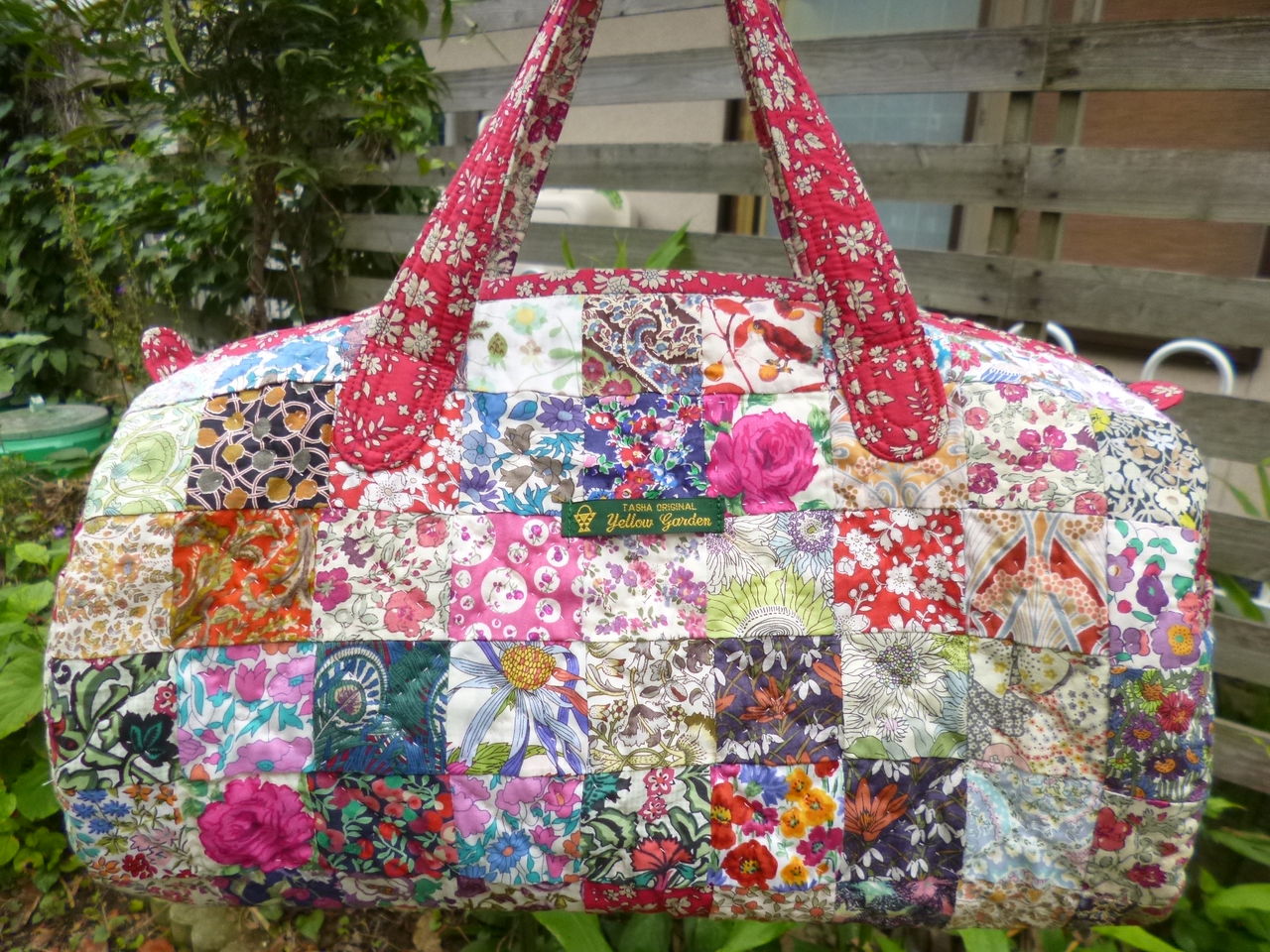 パッチワークグラニーバッグ ハンドメイド モチーフ編みバッグ グラニースクエア ハンドメイド カラフル