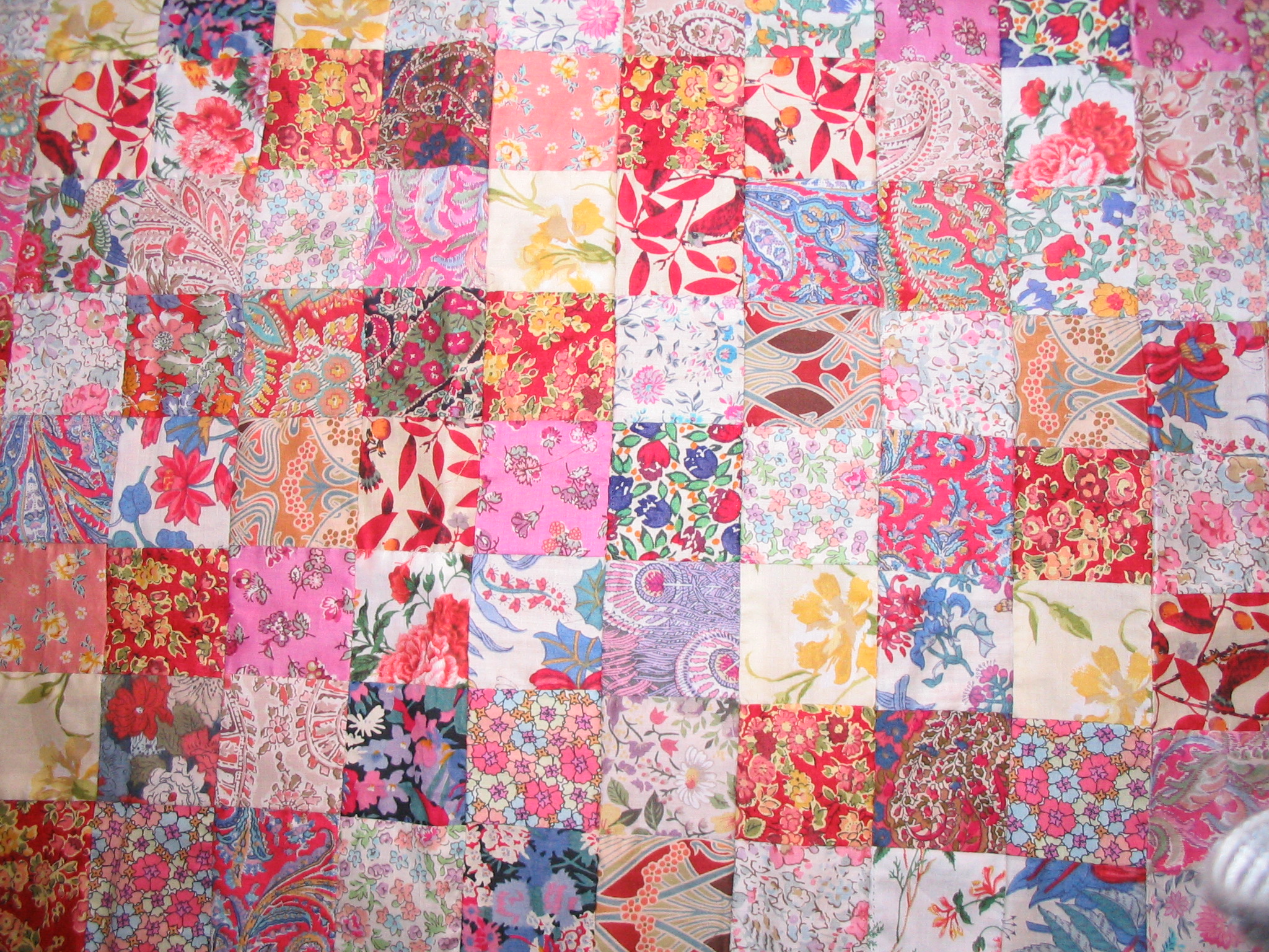 リバティの四角つなぎ : ターシャの布しごと＆花だより