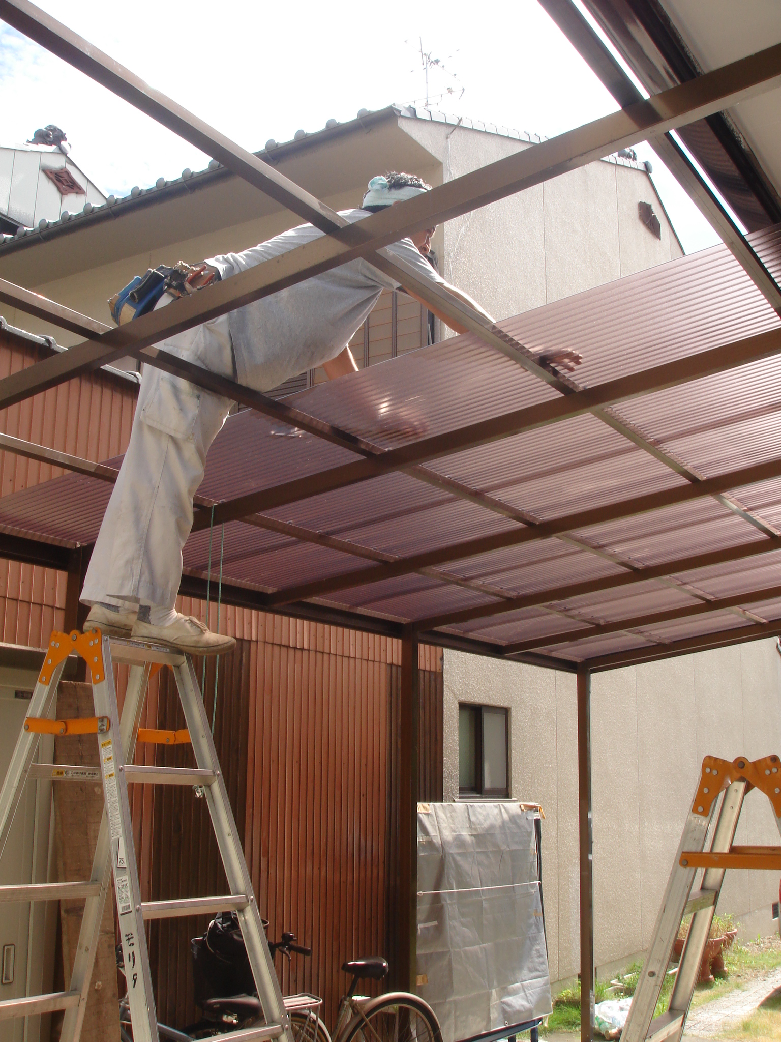 波板交換と階段塗装 塗替え屋ウィルコート