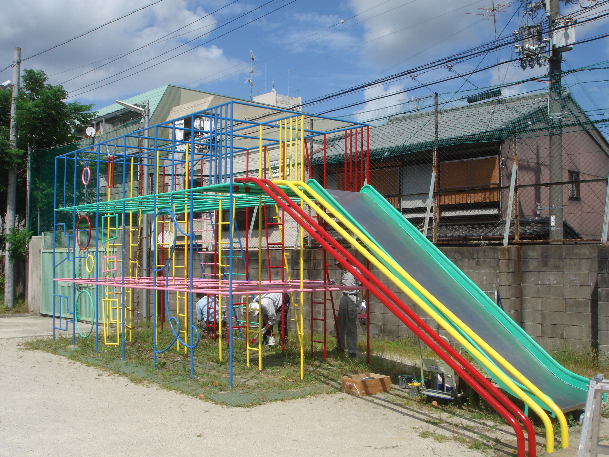 塗装ボランティアin新洞小学校 塗替え屋ウィルコート