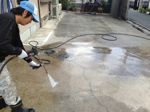 水洗い施工中