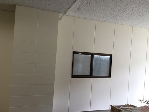 駐車場壁と階段室壁シリコン仕上げ2