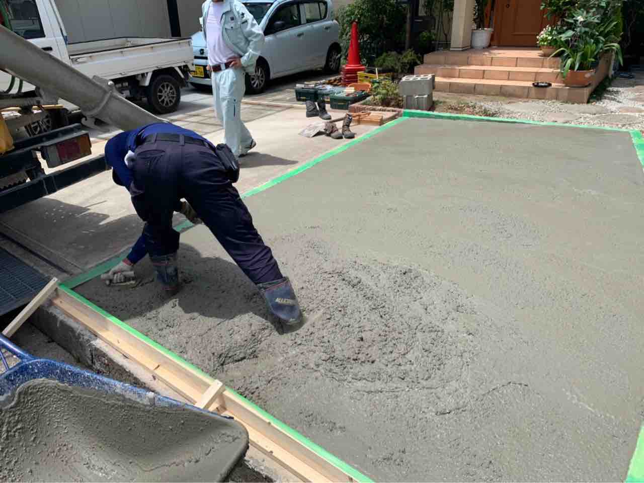 駐車場コンクリート打設作業 園芸店ナーセリーナカムラのブログ