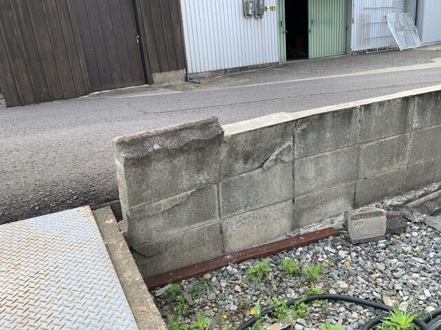 ブロック塀 補修工事 園芸店ナーセリーナカムラのブログ ブロック塀 補修工事 園芸店ナーセリーナカムラのブログ