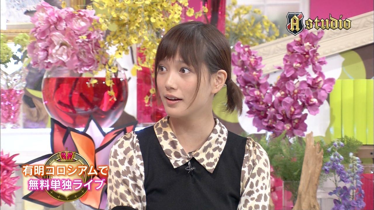 本田翼の黒タイツと太もも美脚 ぬる い話 3 本田翼の黒タイツと太もも美脚 ぬる い話 3