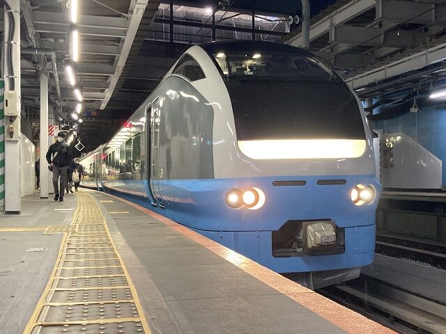 品川駅に水色のフレッシュひたち : ヌヨブログ