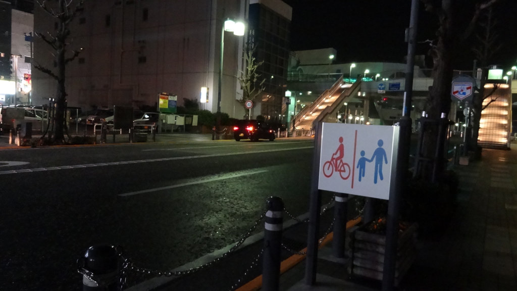 メールで話約束だけの女性と数時間後会って そして爆乳を 豊満女性と出会い系