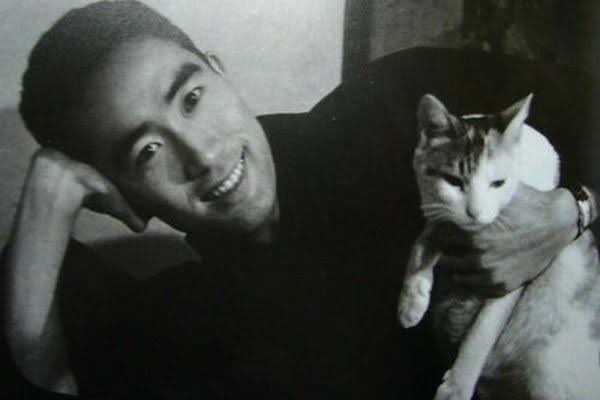 文学女子「太宰治がさぁ！♡」ワイ「そういえば三島由紀夫がさぁ」文学女子「・・・」ｽﾝｯ