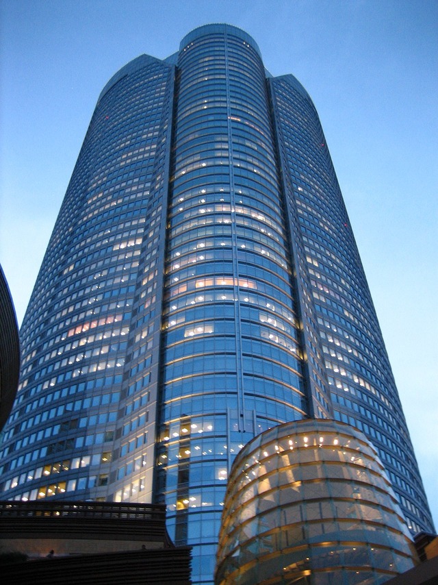 Mori_Tower_Under_View