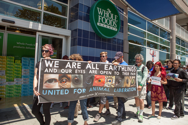 Direct_Action_Everywhere_protest_at_Whole_Foods_Market