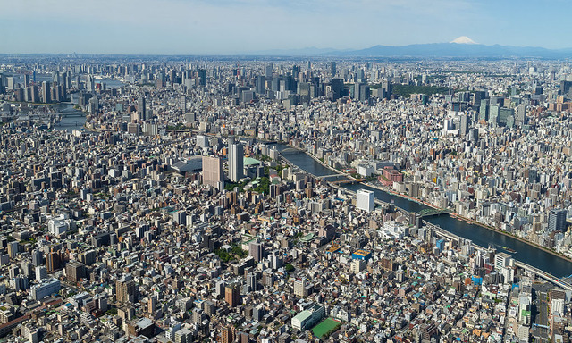 1024px-Tokyo_from_the_top_of_the_SkyTree