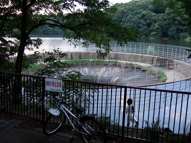ダム穴５