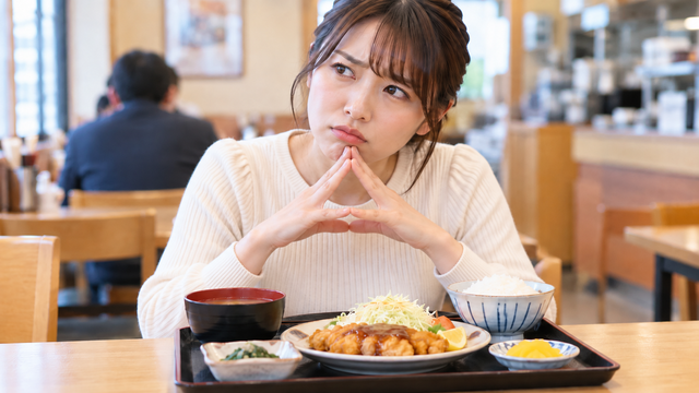 「定食800円、おかわり無料」←おかわりしない人も800円ってズルくない？