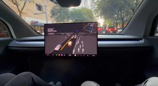 【動画】SFの世界が現実に…イーロン・マスク「ハンドルなし・アクセルなし・ブレーキなし」の自動運転車を走らせる