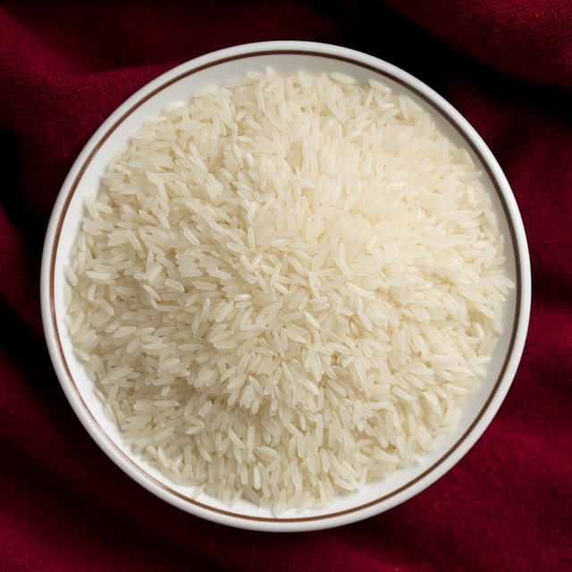 1920px-2014_uncooked_Thai_jasmine_rice