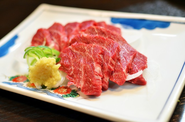 馬刺し