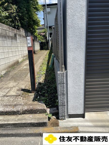 【東京】極薄な土地が売り出し中、何に使えば