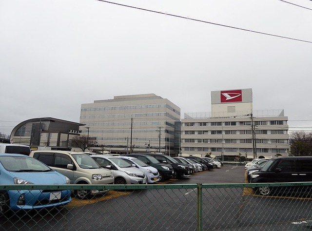 800px-Daihatsu_Motor_Co.,_Ltd._headquarters