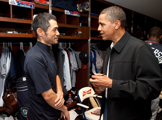 Ichiro_Suzuki_and_Barack_Obama