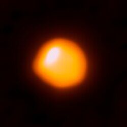 Betelgeuse_captured_by_ALMA