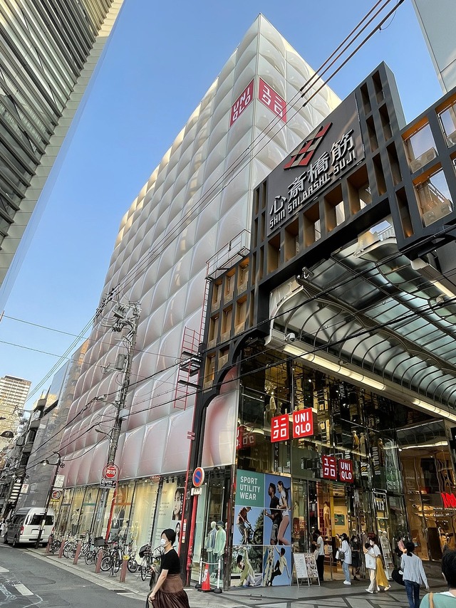 UNIQLO_Osaka-Shinsaibashi_store