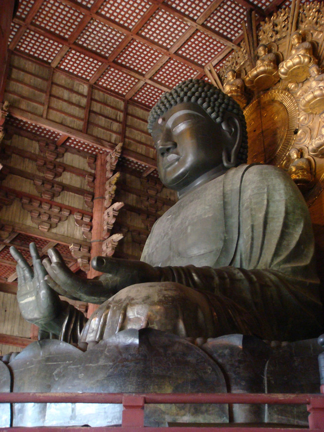 仏陀ってなんでいきなりパンチパーマにピアスってグレちゃったの？