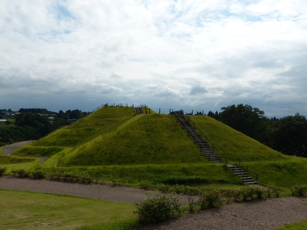 前方後方墳 郡山の古墳を見にいったよ W 大安場古墳 郡山市 お気楽ネコののんきな日々 屋根裏