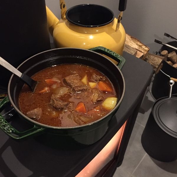 薪ストーブで、コトコトシチューは如何？ 薪ストーブで、コトコトシチューは如何？