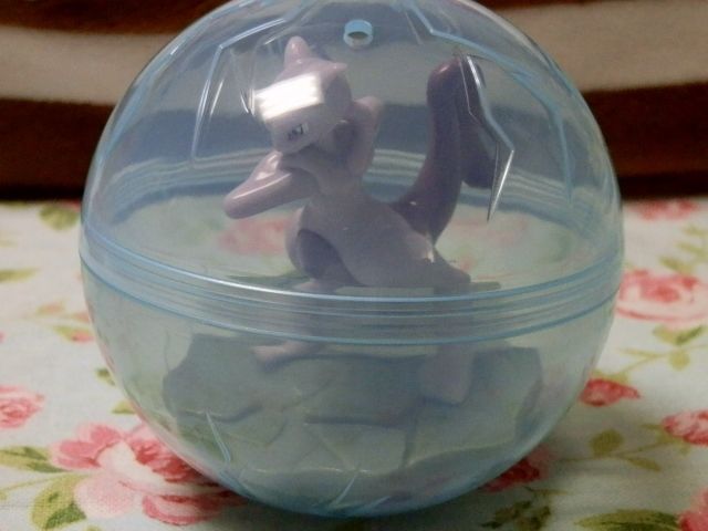 にゃん太のポケモン日記 ハッピーセット２０１３夏 ミューツーじゅうりょくボール