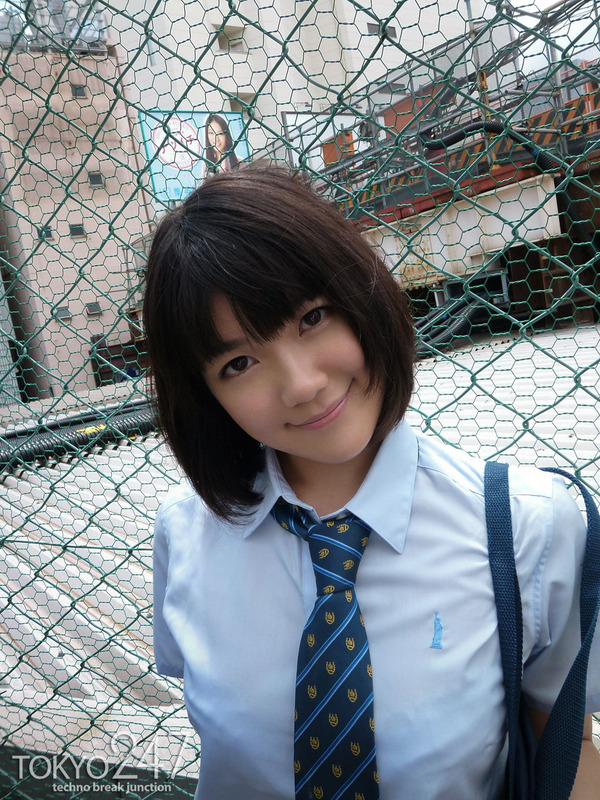 ショートカットモリマン少女9制服画像 (2)