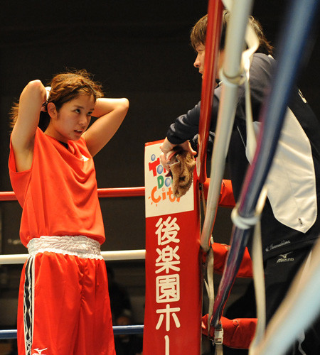 伊藤沙月9ファイティングポーズ画像 (3)