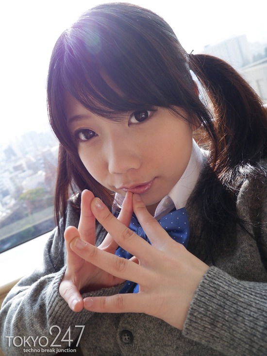 敏感少女2M字パンチラ画像 (5)