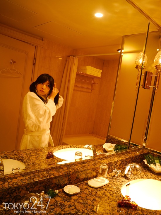 ツインテールロリ系少女1スペルマ顔射画像 (1)