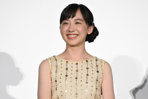 芦田愛菜は猫派に“覚醒” (6)