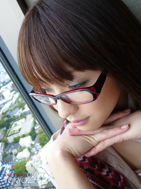 きれいなお姉さん系のメガネっ娘”うみ”ちゃん4ホテル内画像 (5)