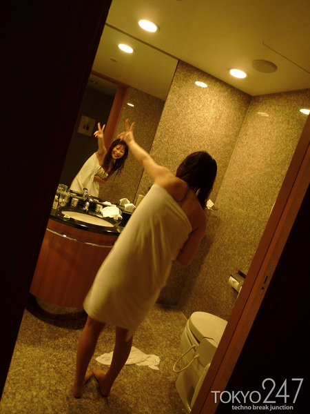 長谷川しずくお尻姿画像 (1)