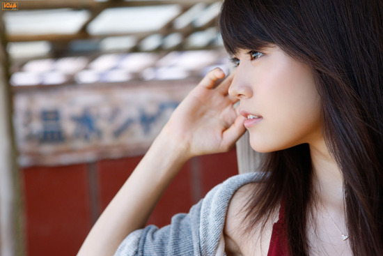 有村架純5浜辺でビキニ水着 (1)