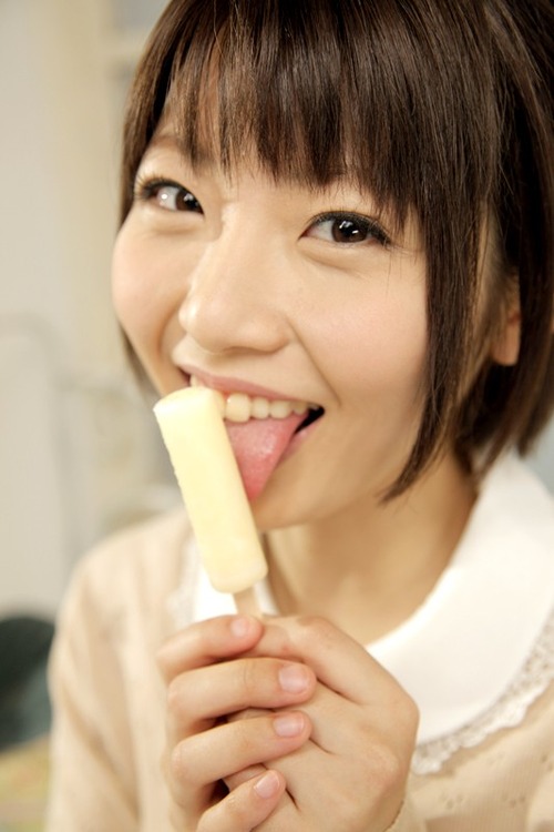 逢田みなみデビューエロ画像011