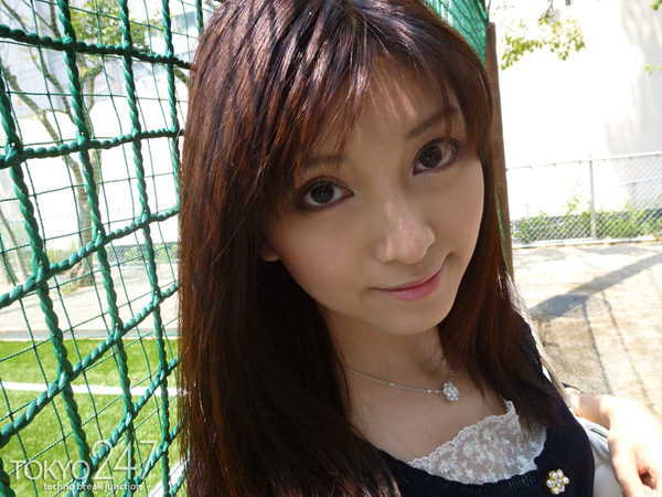 22才お嬢様ふう美女かほ７公園デートの画像 (3)