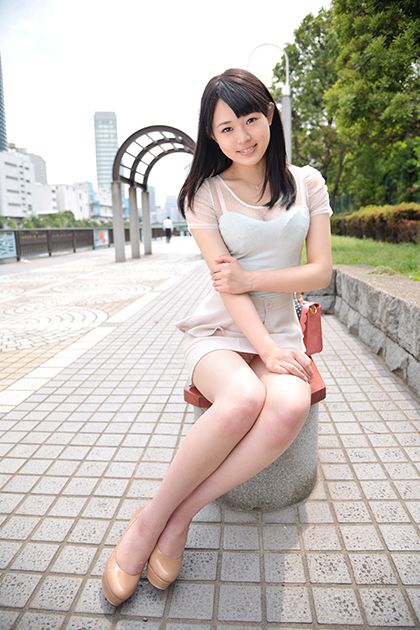 春宮こころ9ツーピース姿の画像 (3)