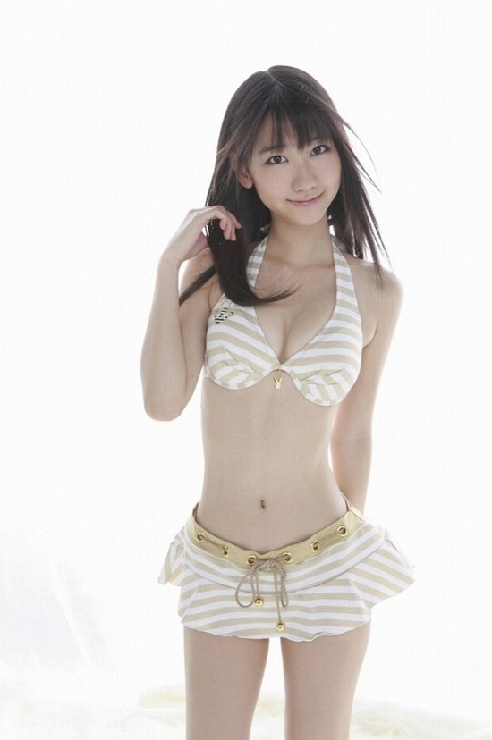 柏木由紀5ビキニ水着画像 (8)