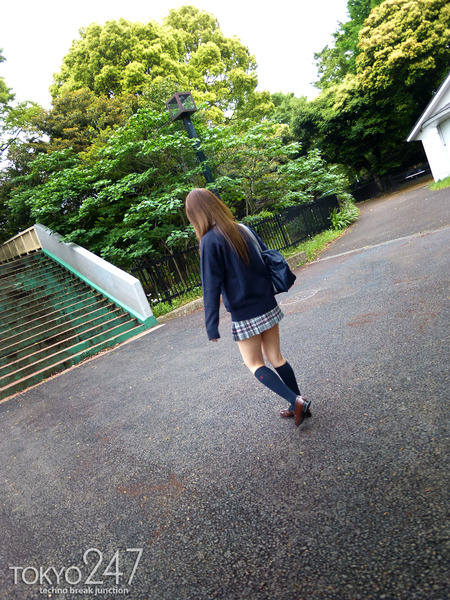 長谷川しずく制服 (17)