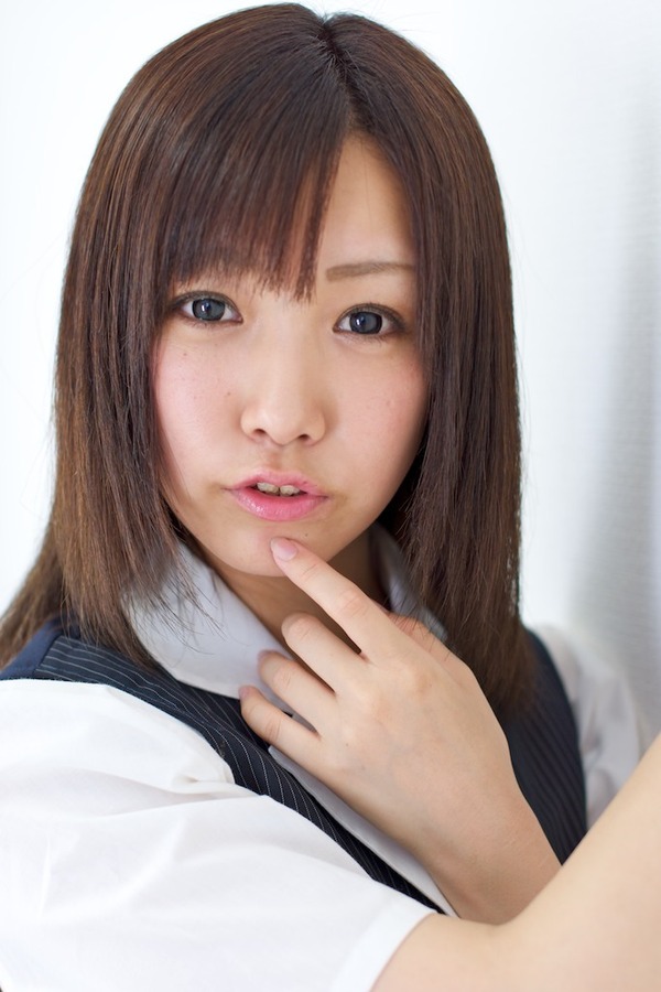 胡桃沢まみ7OL制服姿 (2)